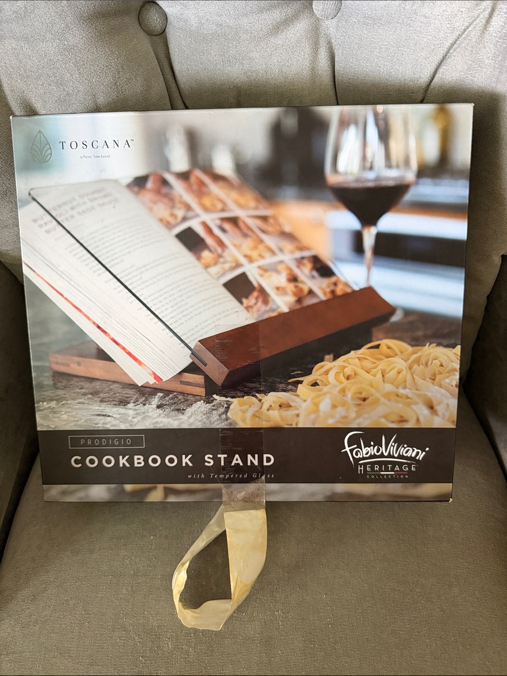 Toscana Prodigio Brown Cookbook Stand by Fabio Viviani